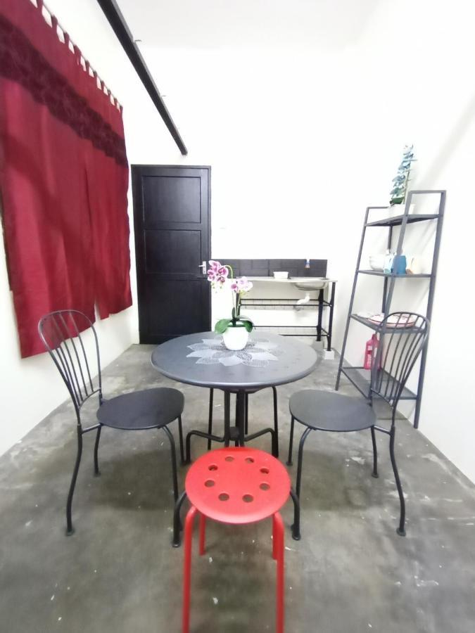 Minimalist Shop @ Royal Town Apartment *